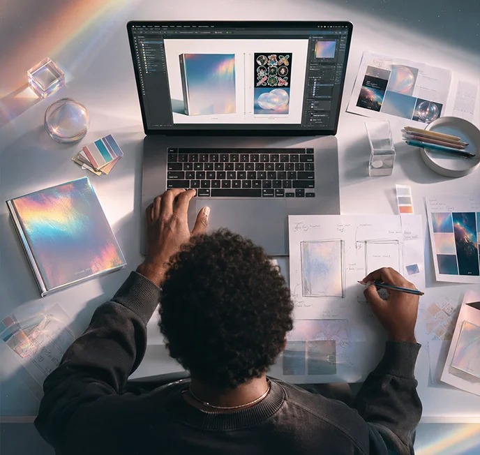 Création d’un projet digital et branding par The Shine Studio, avec design éditorial, identité visuelle, maquette web et direction artistique.